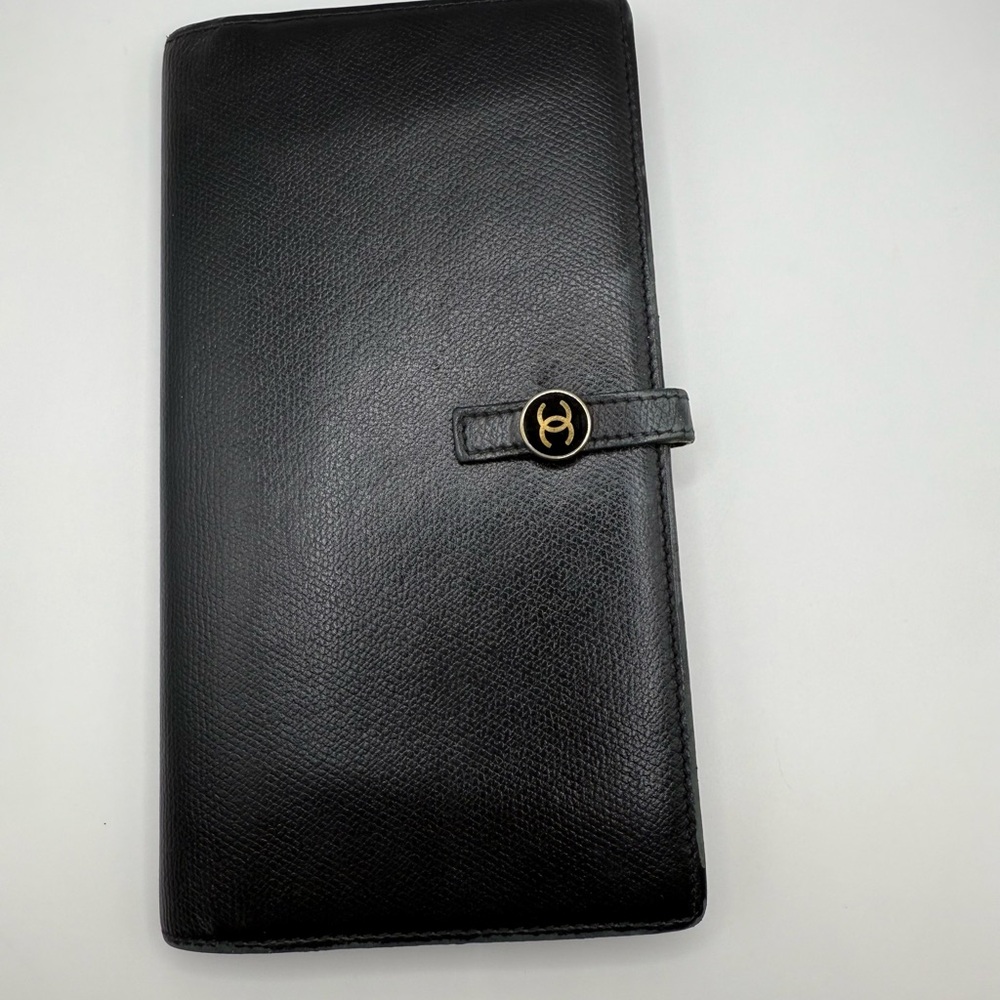 CHANEL Vintage CC Button Long Bifold Wallet Purse Leather Black Made In Italy